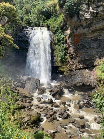 Cascada-Sueva-3-400x533