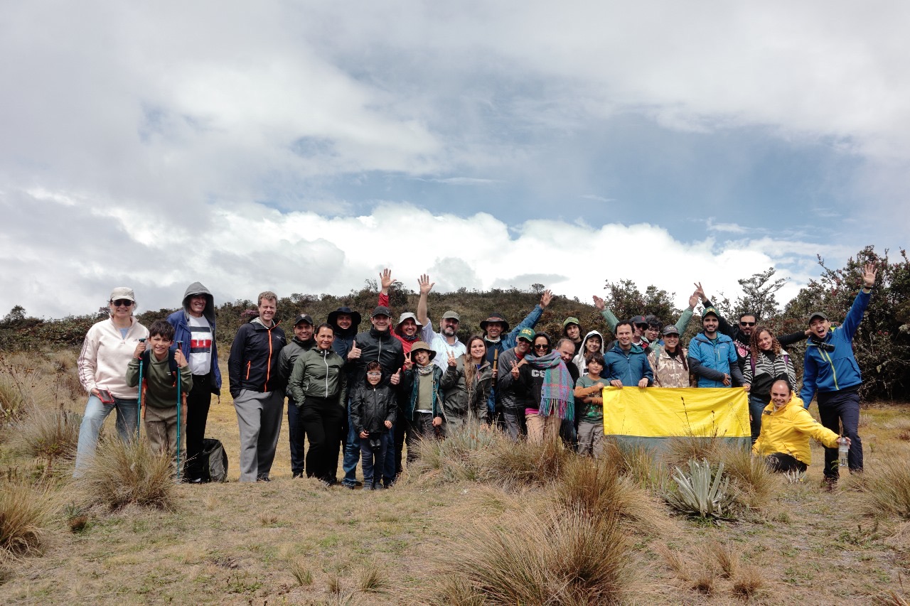 b2128890-af4a-40fd-8710-09416660b3e0